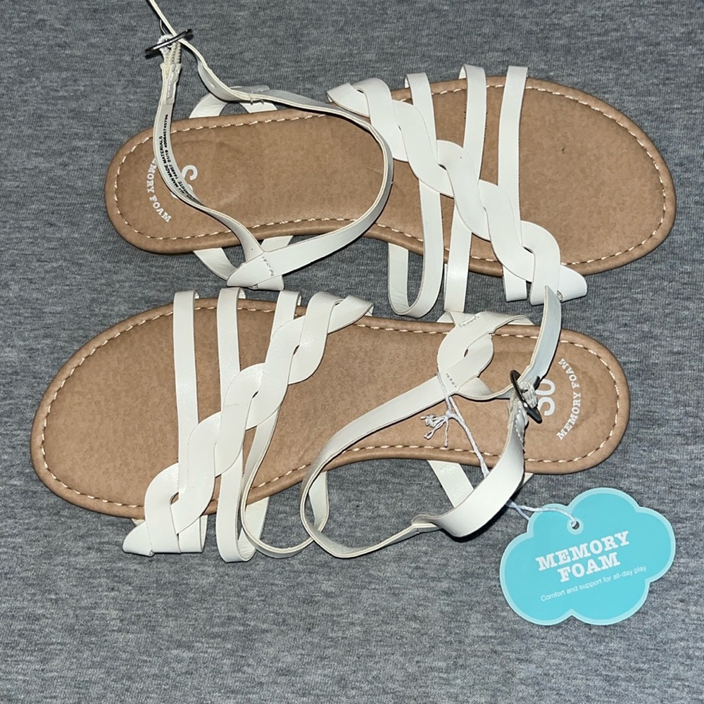 Big Girls NWT sandals